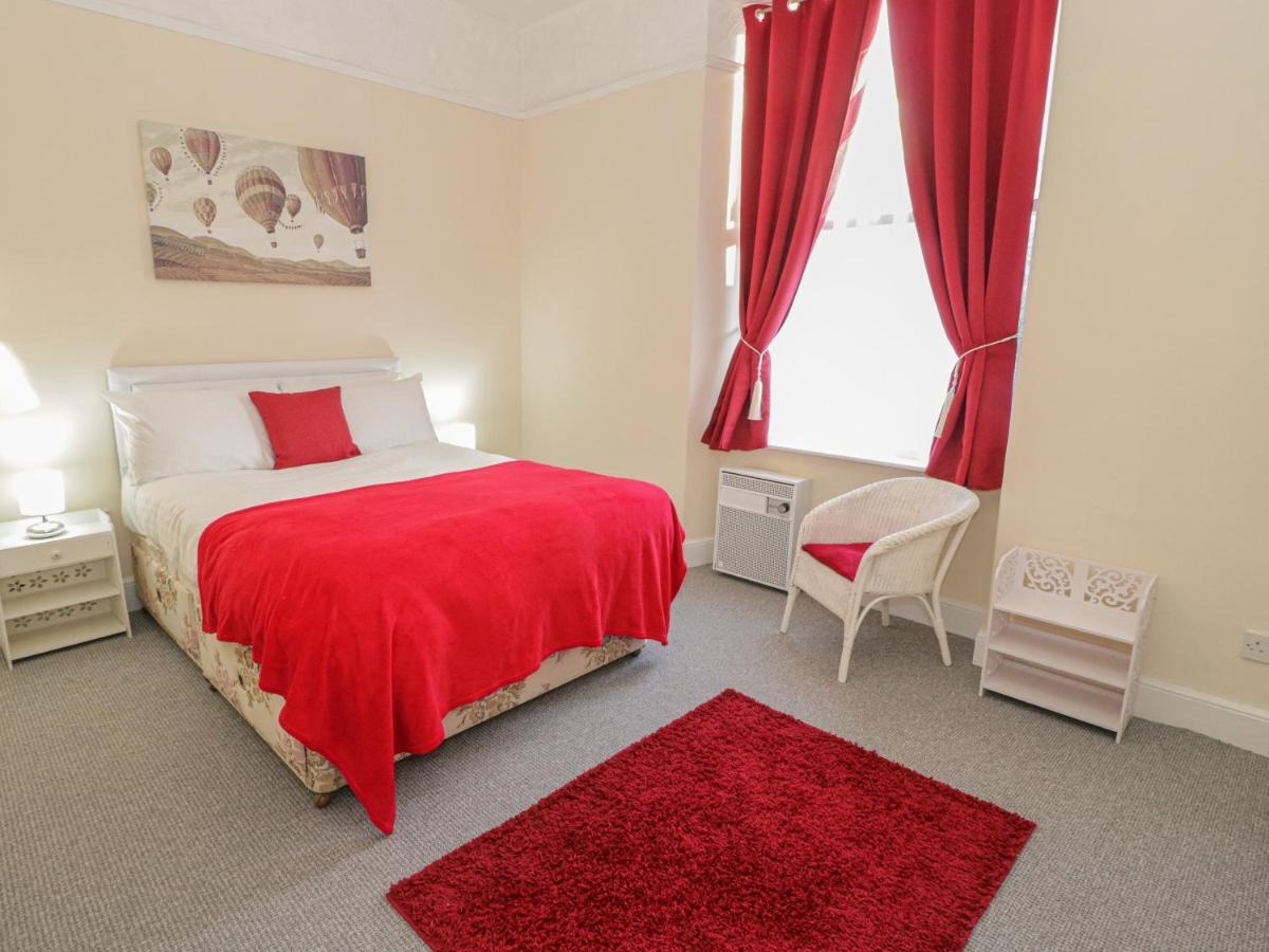 Llys Madoc, First Floor Flat Apartment Penmaenmawr Exterior photo