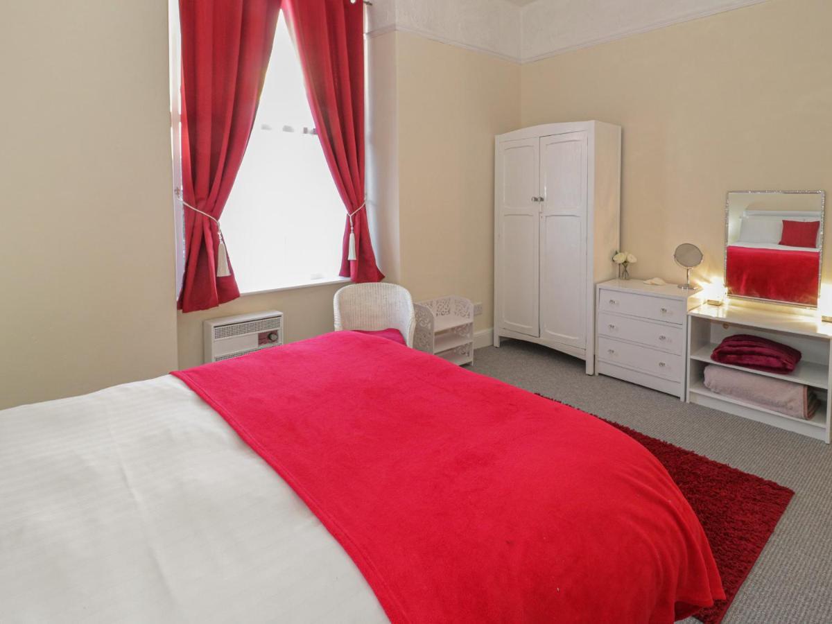 Llys Madoc, First Floor Flat Apartment Penmaenmawr Exterior photo